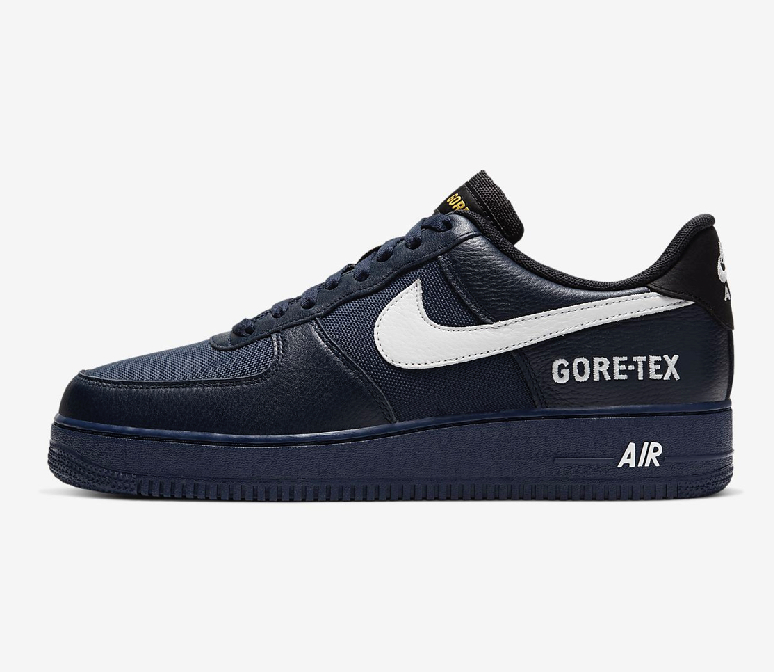 速報 ナイキ エアフォースワン ゴアテックスのネイビーが Corners オンラインで再入荷です A Ap Hope This Helps