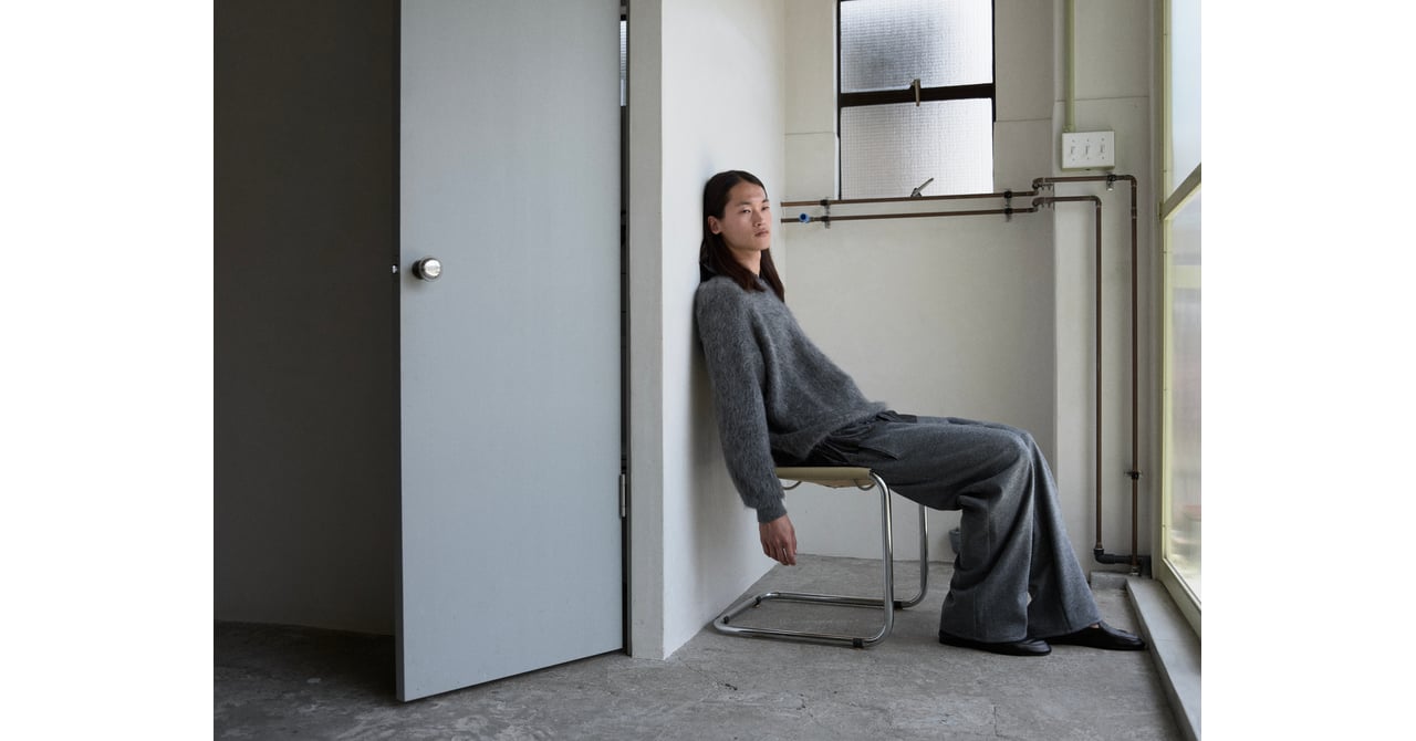 APARTMENT MARK 別注ディープタックスラックス(尾張産含浸ウールギャバジン)